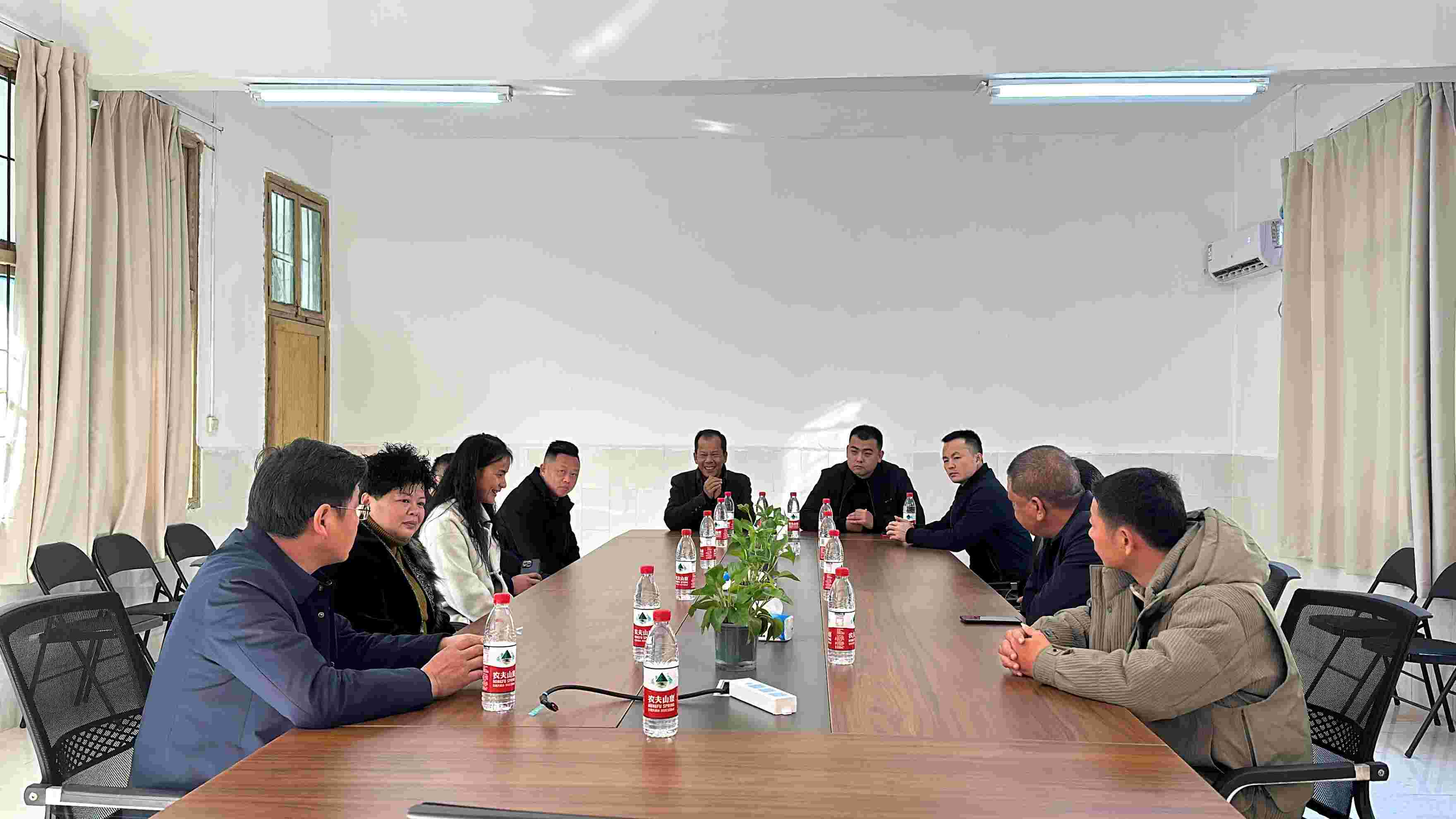 永州市零陵区教育局领导莅临春晖学校指导工作